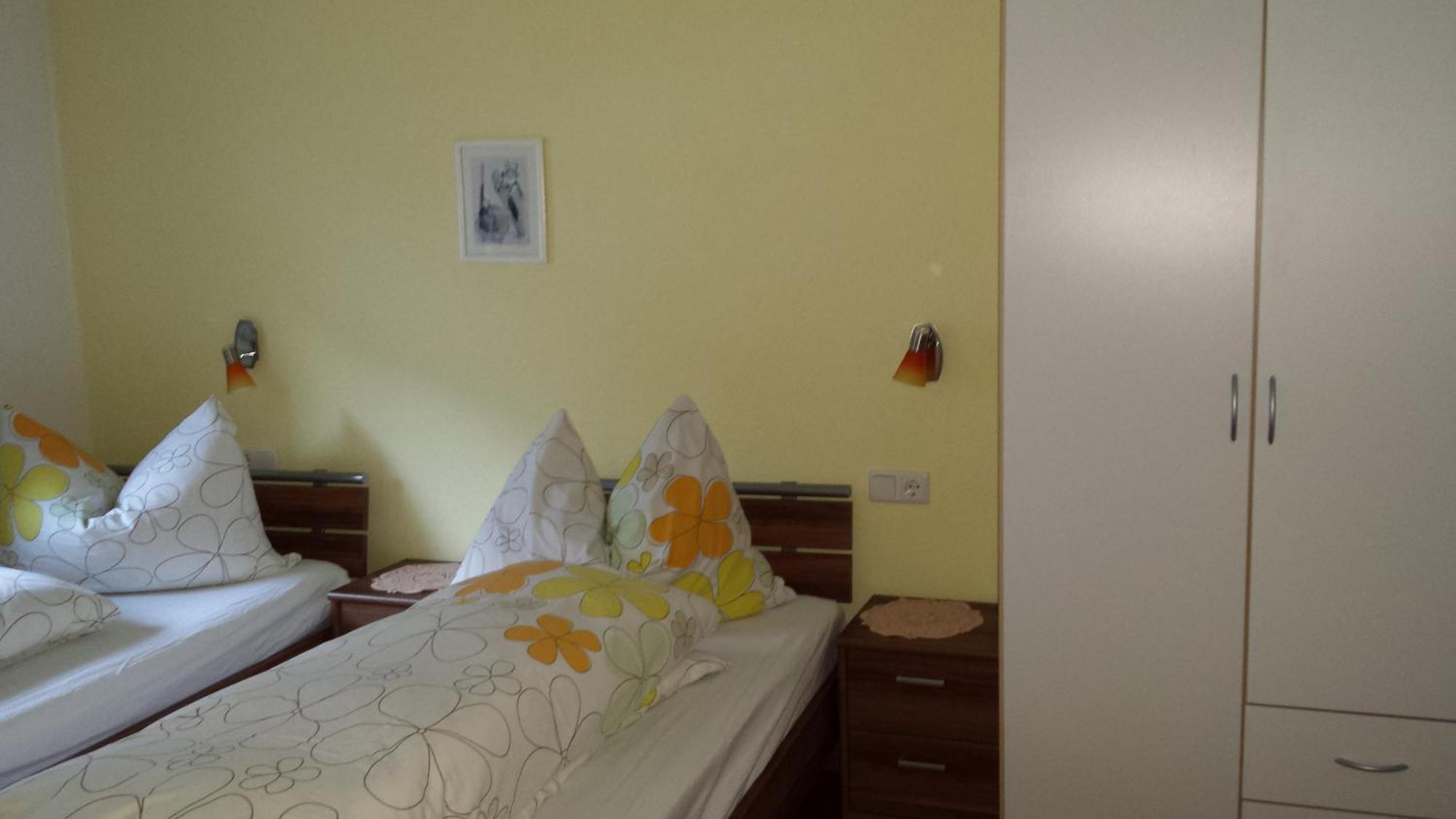 Apart Ehart Schnann Phòng bức ảnh